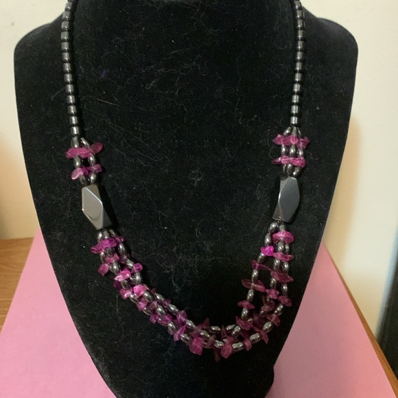 Beautiful 17” necklace - Picture 2 of 5